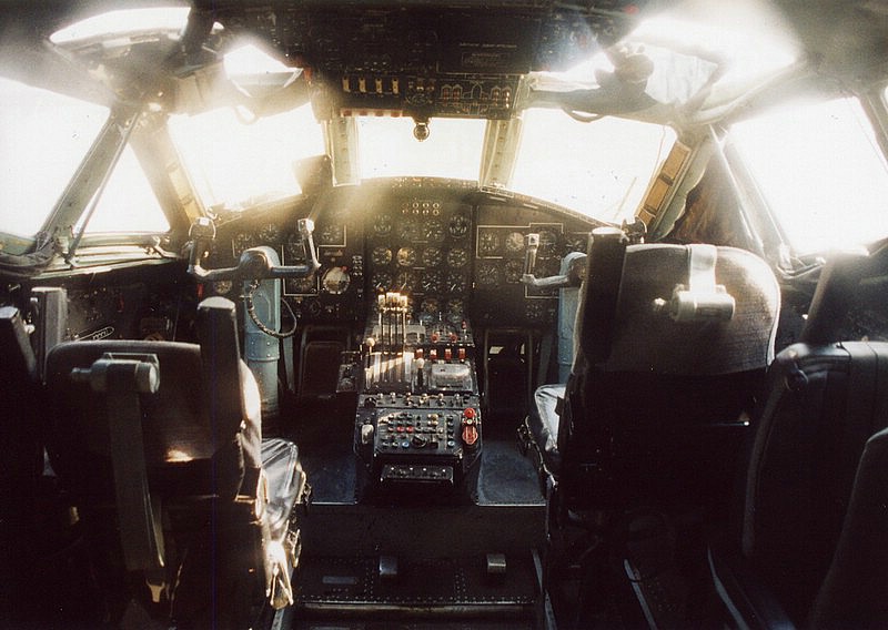 a_AN-22_cockpit.jpg