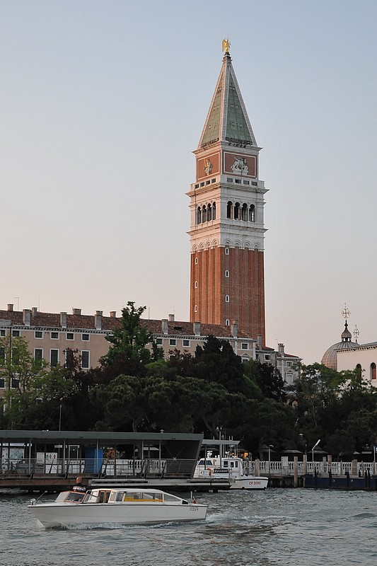 DSC_6727DC.jpg