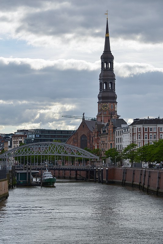 AFC_1381RAW.jpg