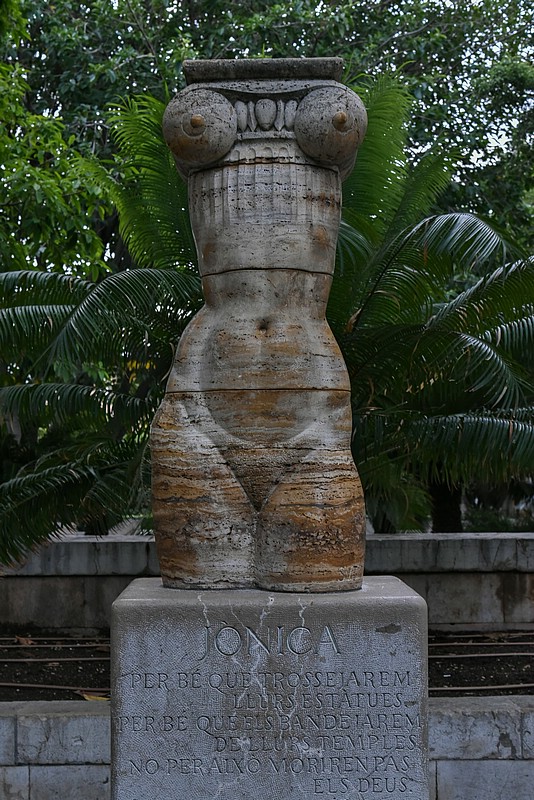 DSC_2214RAW.jpg
