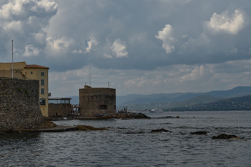 DSC_5205RAW.jpg