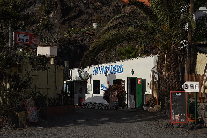 DSC_1526RAW.jpg