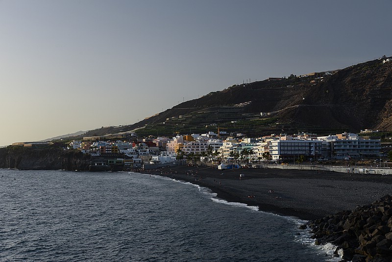 DSC_1580RAW.jpg