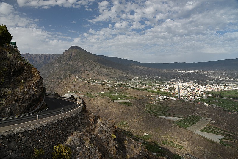 DSC_2261RAW.jpg