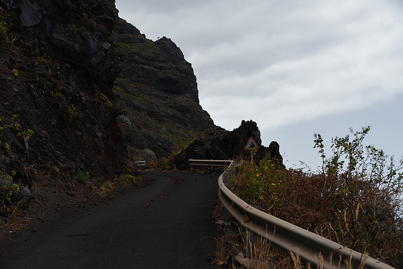 DSC_2414RAW.jpg